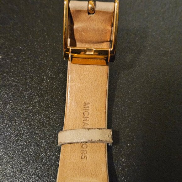 Michael Kors MK2673 Rose Gold Women’s Watch – Used ⌚✨ - Picture 5 of 5